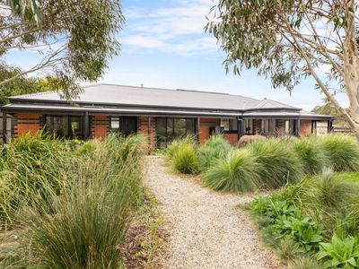 16 Parkers Lane, Woodend