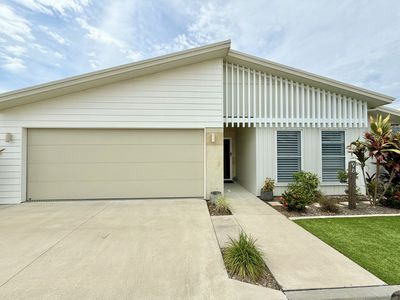 98 / 5 Serenity Drive, Eli Waters
