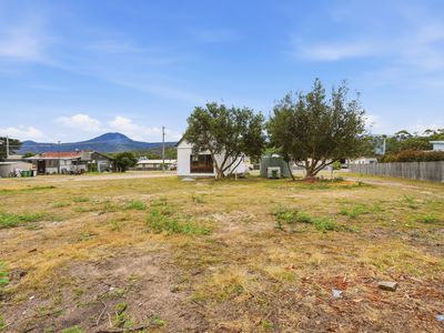 8-10 Royal George Road, Royal George