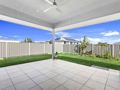 11  Watermelon Way, Kawungan