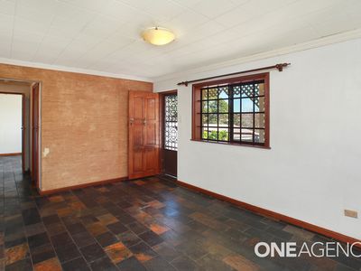 74 Weringa Avenue, Lake Heights