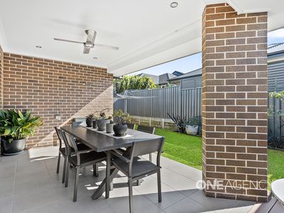 9 Violet Boulevard, Calderwood