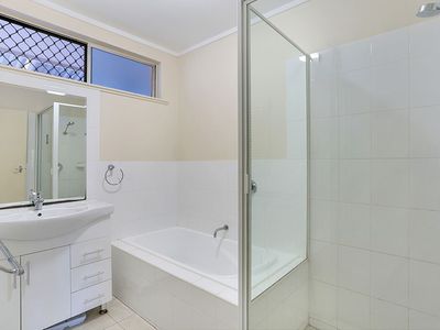 128 Jensen, Edge Hill