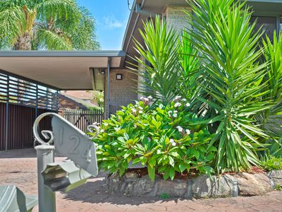 124 Cuthbert Drive, Mount Warrigal