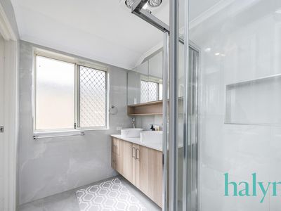 2 / 6 Bruning Road, Manning