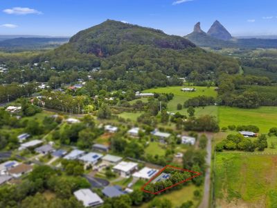 11 Dollarbird Place, Glass House Mountains