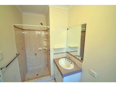 84 Towncentre Drive, Thornlie