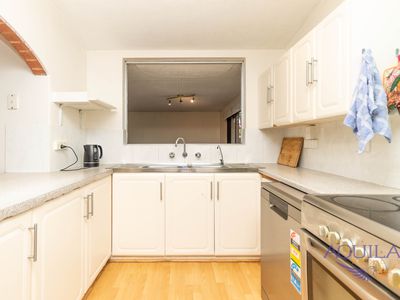 27 Dagmar Way, Swan View