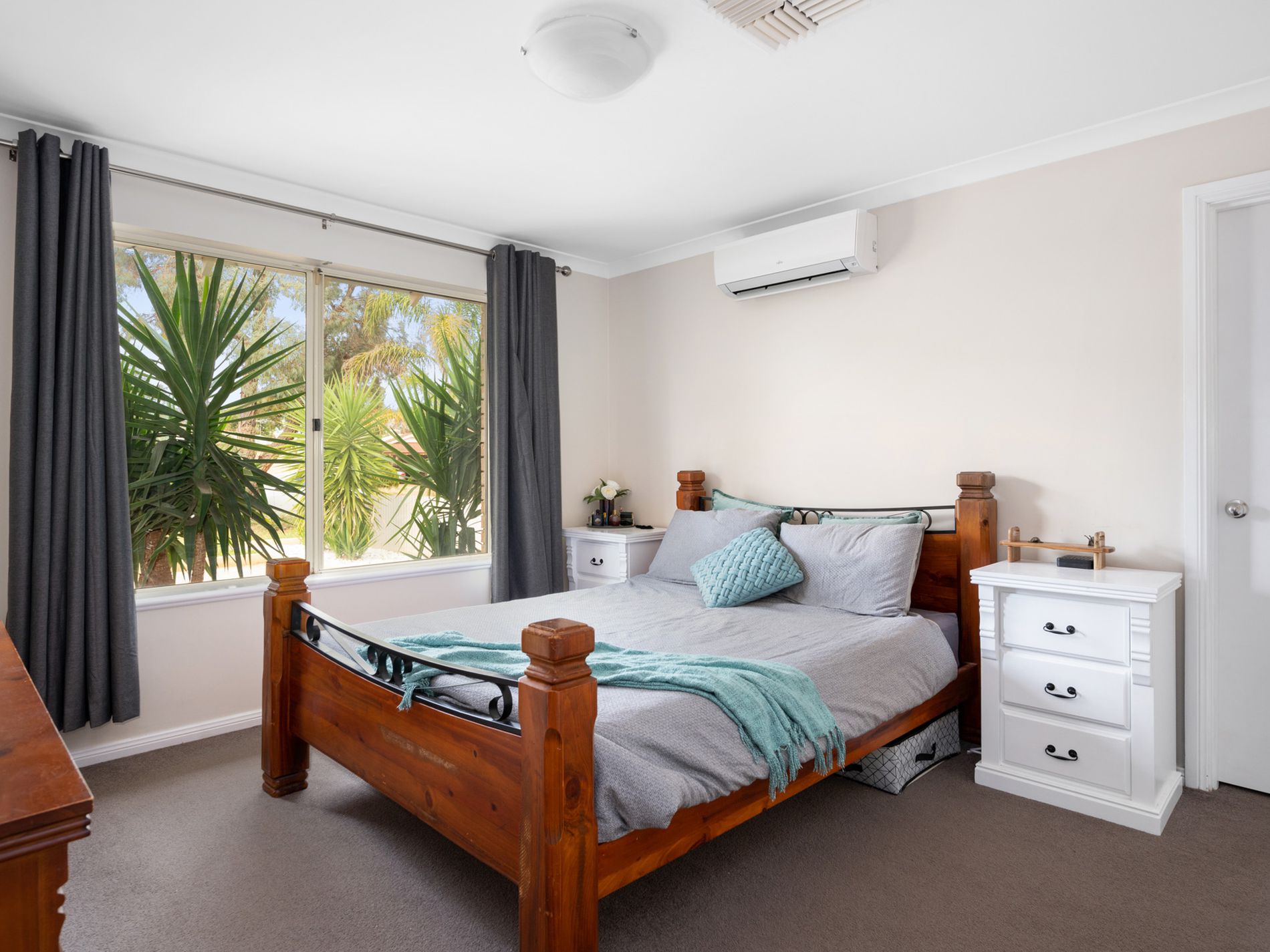 2 / 4 Nepean Grove, Hannans