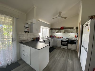 9 Palm Avenue / 14 Ibis Boulevard, Eli Waters
