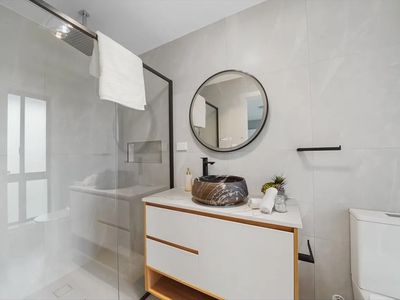 2 Aurora Street, Box Hill