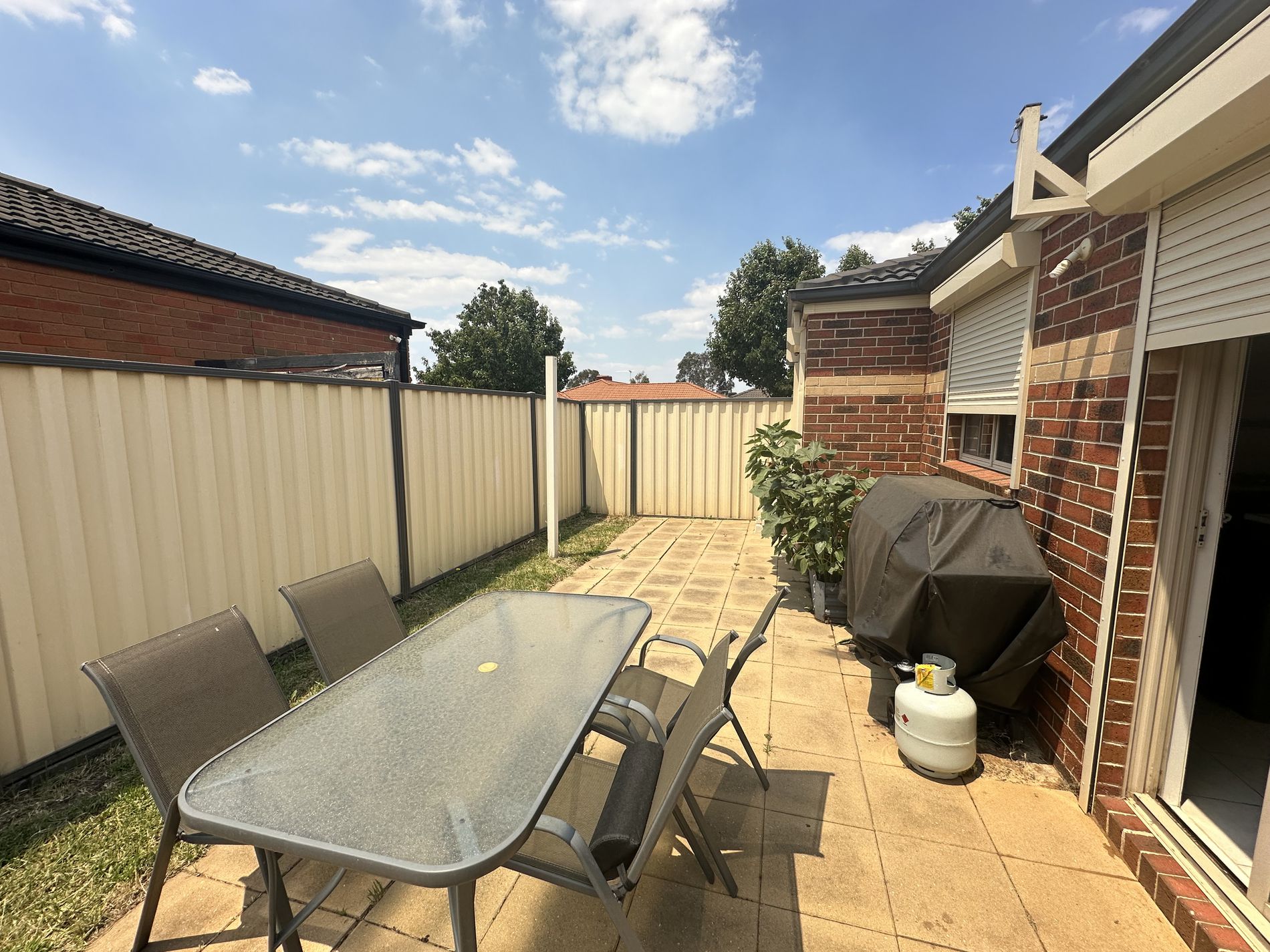 2 / 9 Halladale Avenue, Wyndham Vale