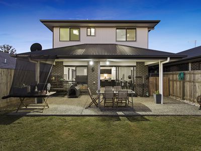 8 CULLIGAN WAY, Flagstone