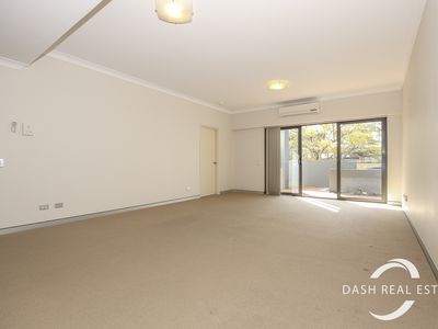 4/2 Walsh Loop, Joondalup