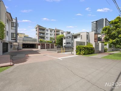 44/11 Kitchener Street, Coorparoo