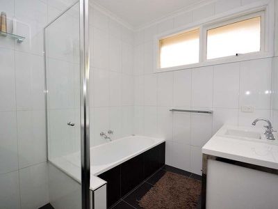 7 Young Crescent, Tawonga South