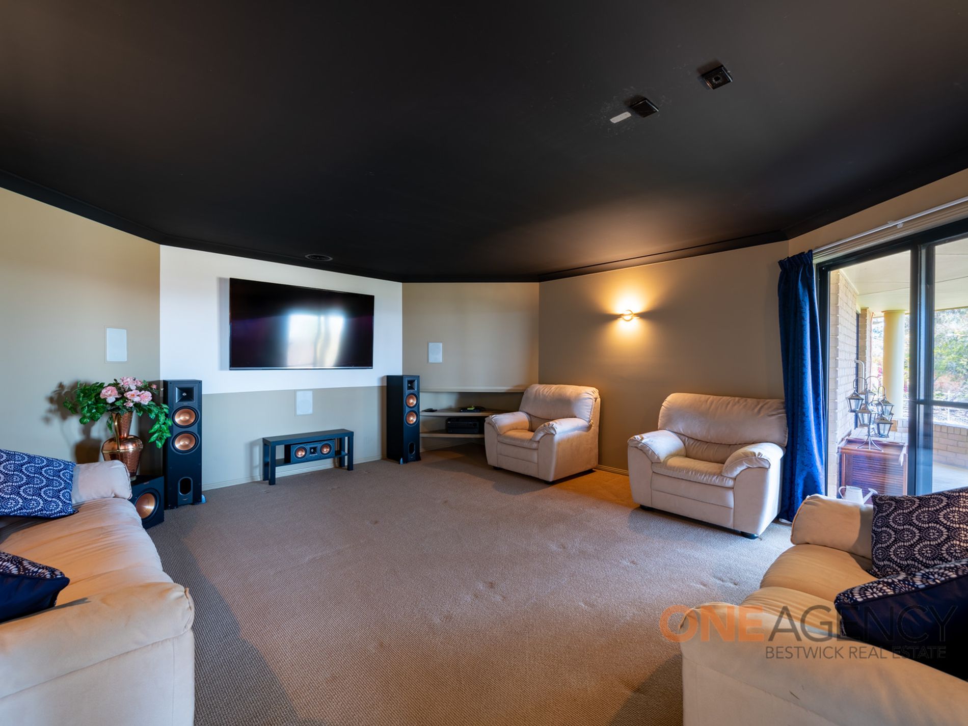55 Blue Ridge Drive, White Rock