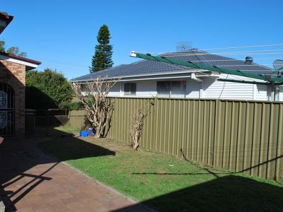 6 Howell Avenue, Kanahooka