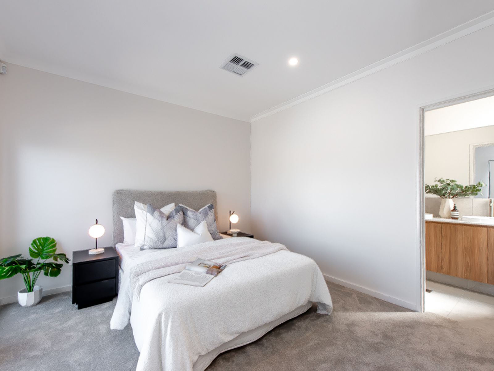 11C Canara Road, Westminster
