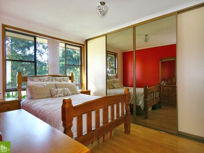 4 White Gum Ave, Albion Park Rail