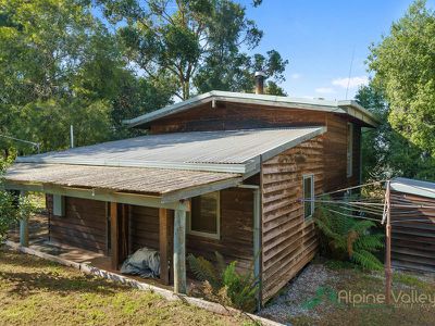 6 Reid Court, Tawonga South