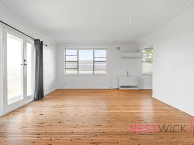 8 Isaacs Street, West Bathurst