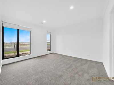 391 Maracana Avenue, Manor Lakes