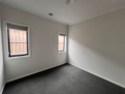 47 Bonhams Circuit, Manor Lakes
