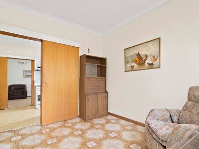 33 St Helena Parade, Eastlakes