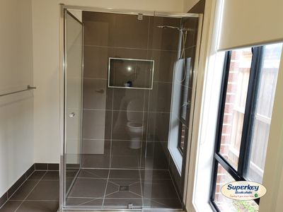 35 Surround Drive, Mambourin