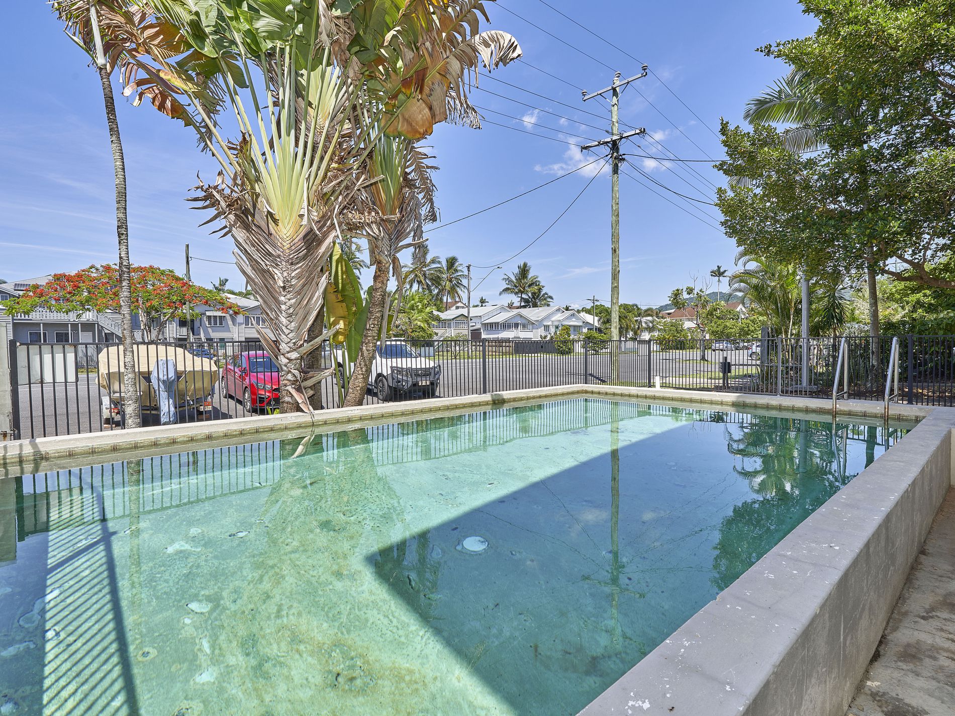 1 / 282 Lake Street, Cairns North