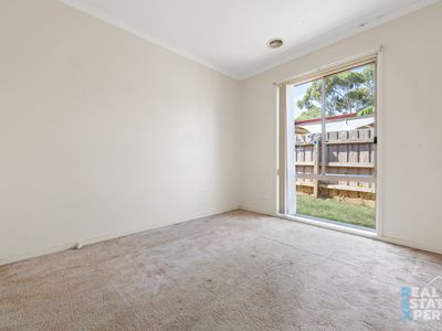 2 Greenlea Grove, Hampton Park