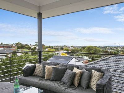 8 Lapin Grove, Wandana Heights