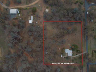 11 Edward Street, Woomargama