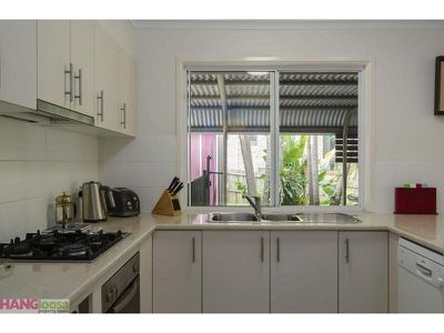 9 Palm Grove Crescent, Tewantin