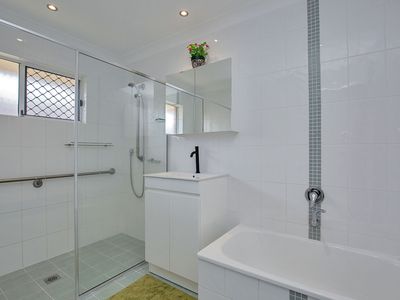 2 / 14 Brady Drive, Coombabah