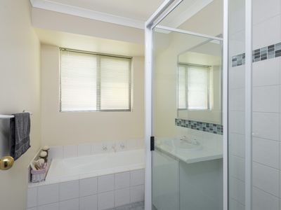 31A Longmore Parade, Broadwood