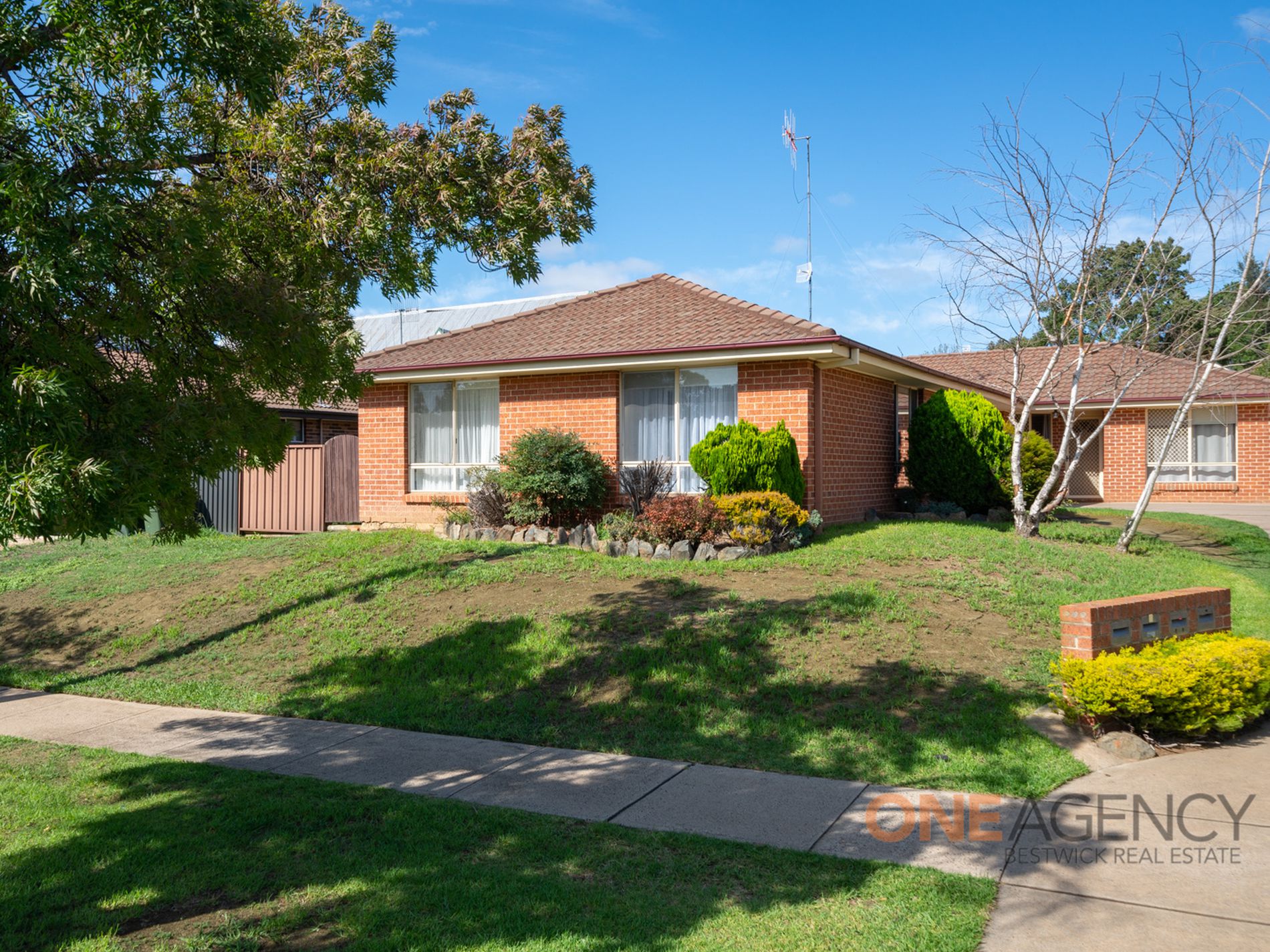 1 / 90 ROCKET STREET, Bathurst