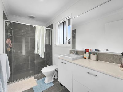 33 / 27 Tequesta Drive, Beaudesert
