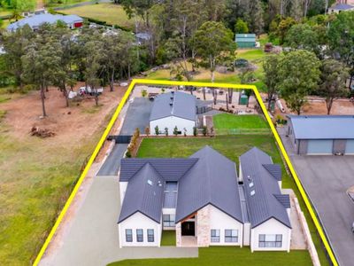 8 Green Hills Drive, Silverdale