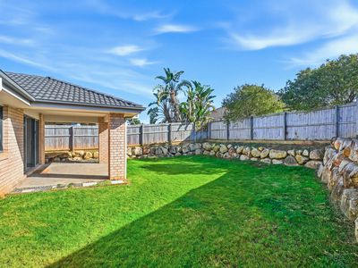 27 Phoebe Way, Gleneagle