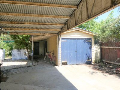 20 Livingstone St, Avenel