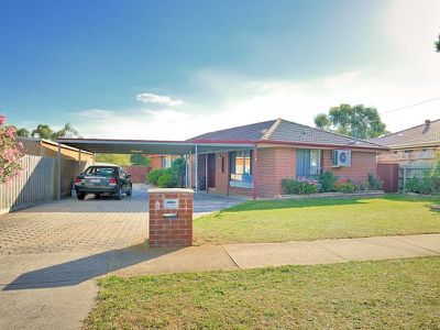 8 Craigie Crt, Hampton Park