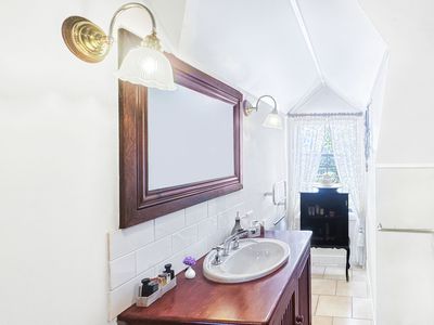 37-41 Western Avenue, Montville