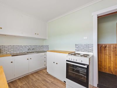 24 Counsel Street, Zeehan