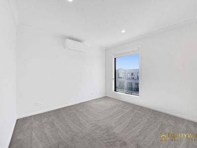 11 Timetable Street, Mambourin