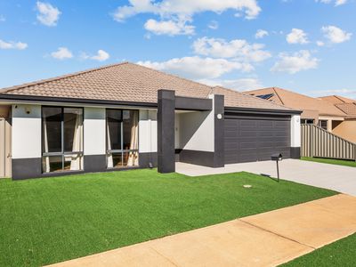 14 Berkeley Loop, Piara Waters