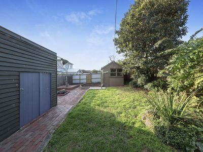 18 Roxburgh Street, Ascot Vale