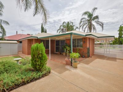 3 Wright Court, Somerville