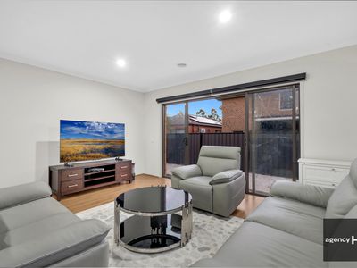 4 Lusitano Way, Clyde North
